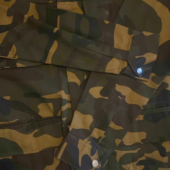 Camo button up - Picture 2 of 3